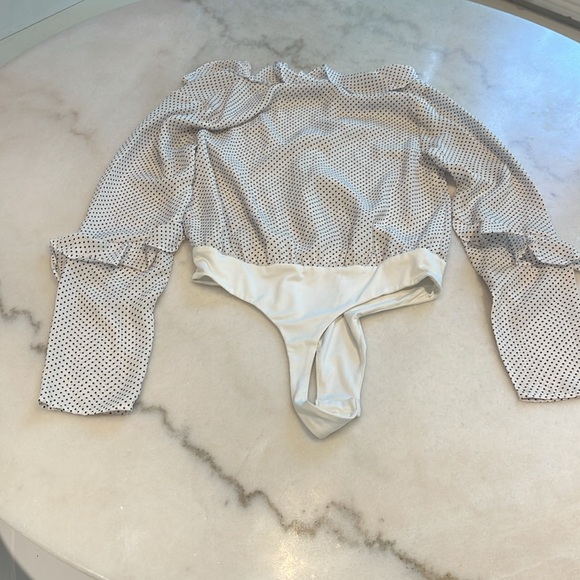 NUDE POLKADOT THONG BODYSUIT WITH RUFFLE TRIM L/S. S - Picture 5 of 9